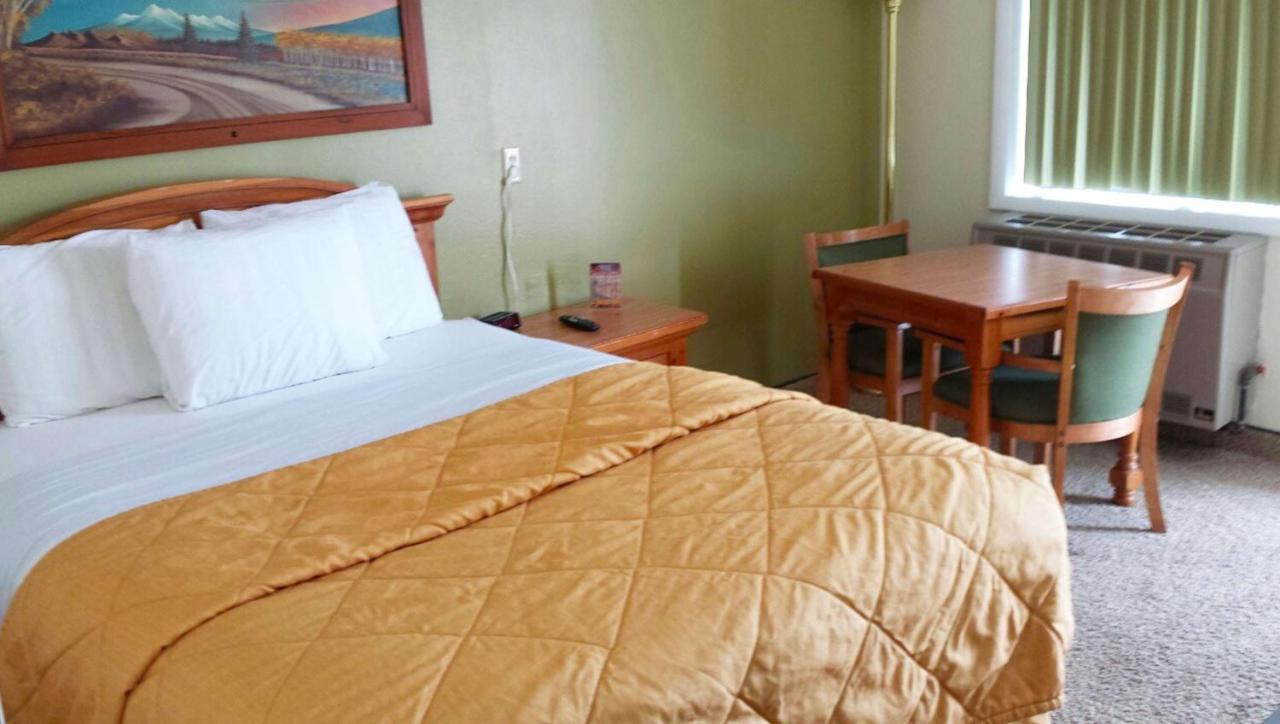 Western Motel Hardin Extérieur photo